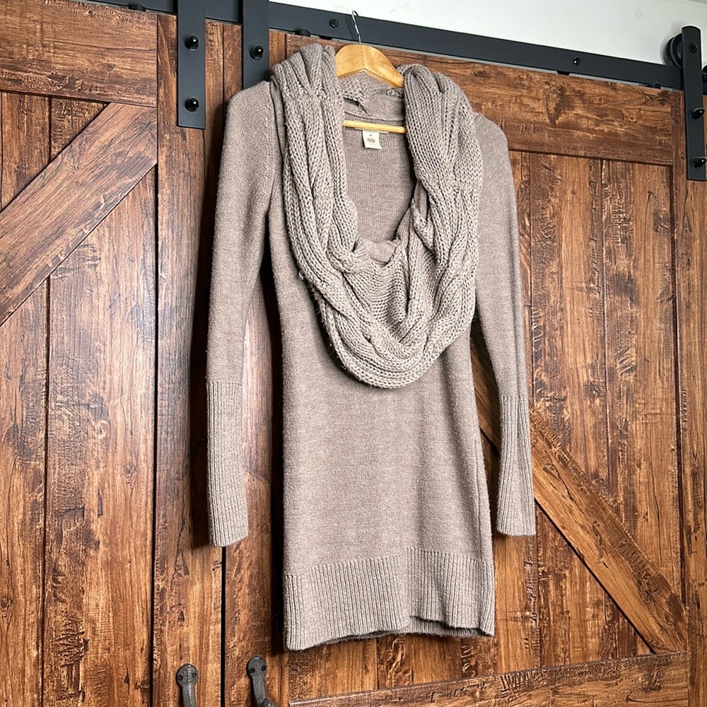 Cow neck long sleeve sweater